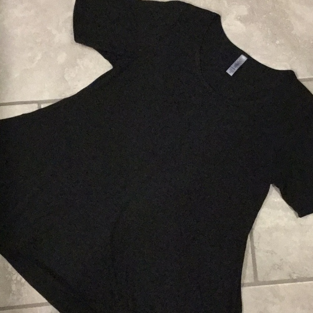 Solid black Lularoe Perfect Tee